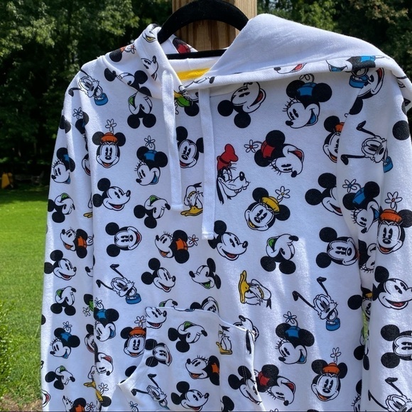 Disney Parks Mickey and Gang hoodie retro style SZ Medium - Picture 3 of 6